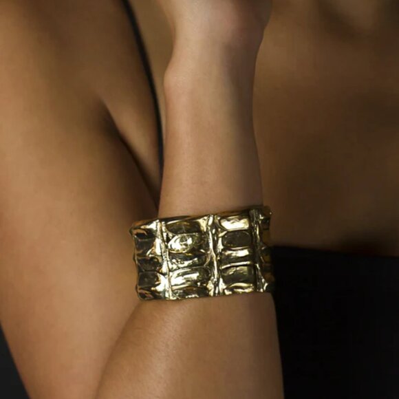 Alligator Cuff Bracelet - Picture 2 of 3
